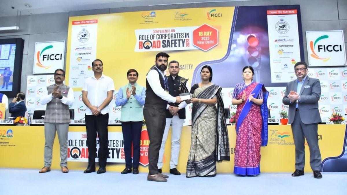 Adani Total Gas Ltd wins award for “Outstanding Commitment in Road Safety by Corporates”