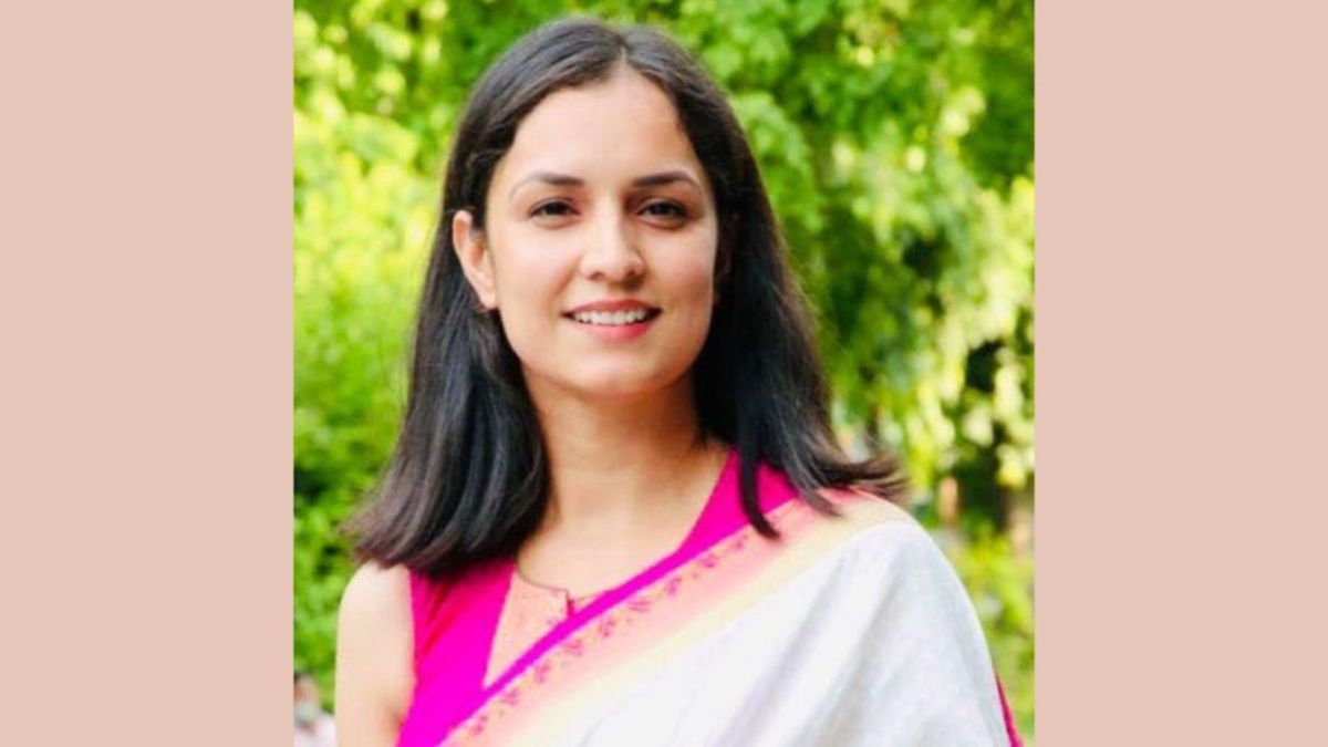 At 'YUVA PRERNA' Event, Pioneering Social Activist Inspires Youth