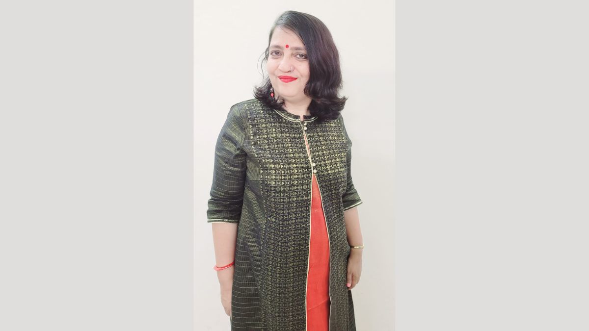 Neelam Saxena Chandra released "Moh se Bandhi Main," a Hindi poetry book