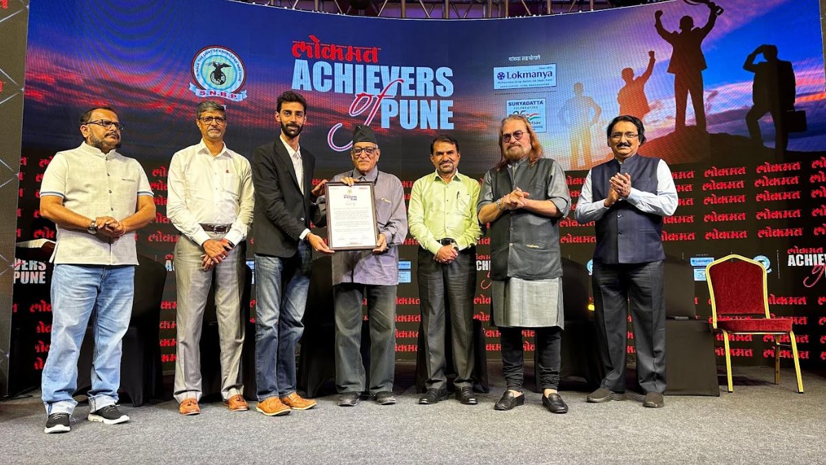 CEO of infinite-VARIABLE Arnav Fadnavis Receives Lokmat ‘Achievers Of Pune’ Award
