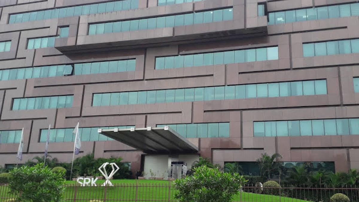 Ukraine Removes SRK from List of International War Sponsors