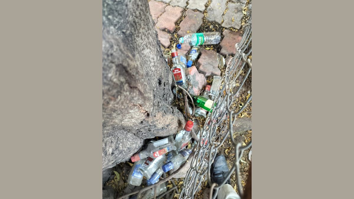 Gujarat : Government Hospital in Surat Turns into Late-Night Party Spot for Drinkers