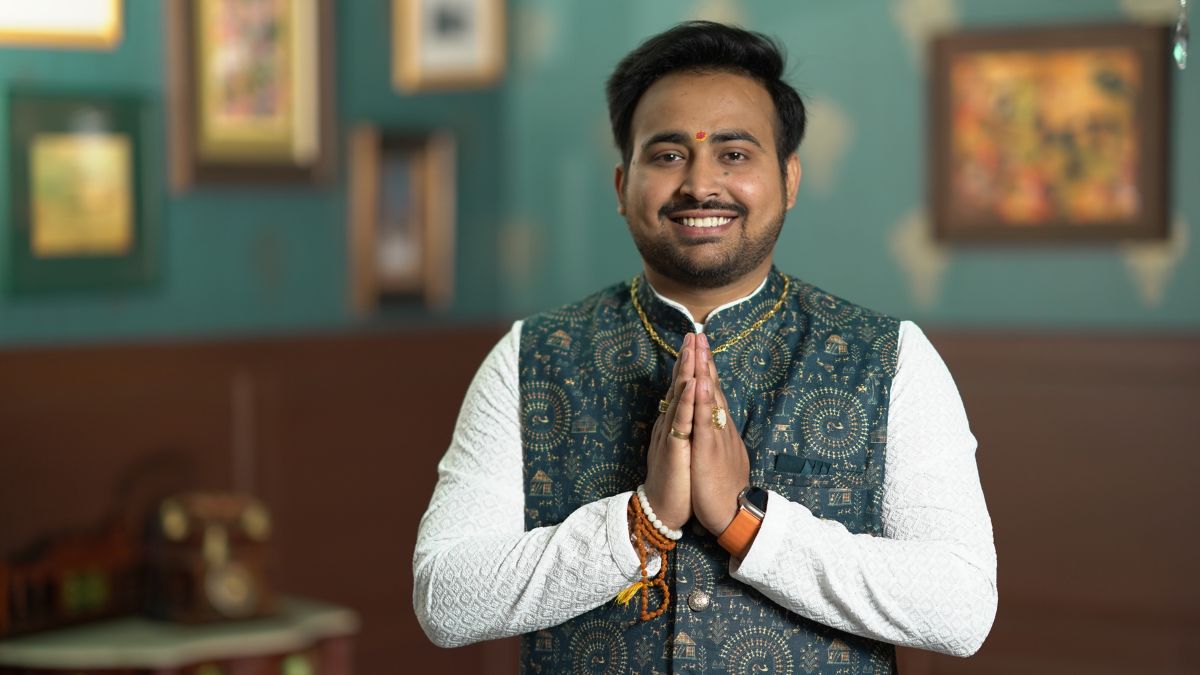 Experience the Power of Expert Astrology with India's Trusted Astrologer Online, Arun Pandit