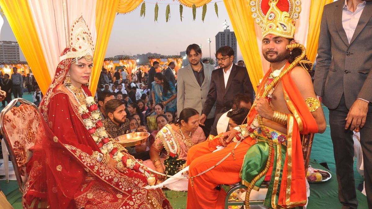 Gujarat : Diamond Company Illuminates Lives of 84 Couples with Grand Mass Marriage Ceremony