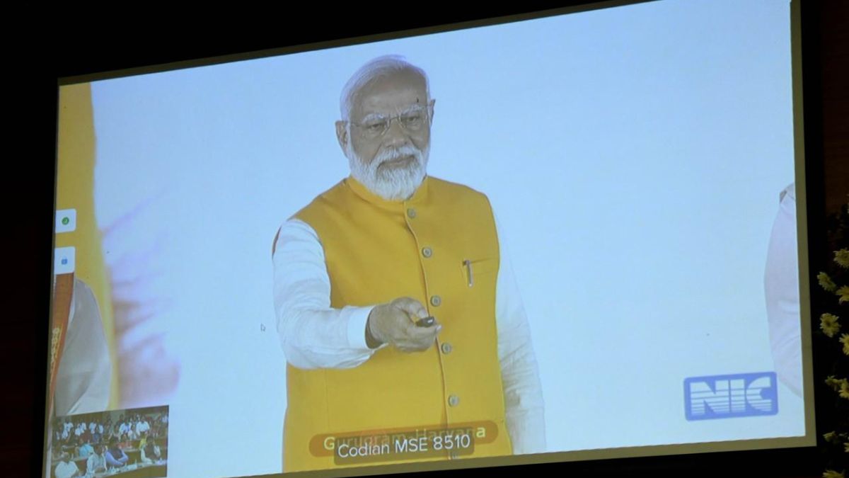 PM Modi presents three National Highways projects valued at ₹1575 crore to Gujarat