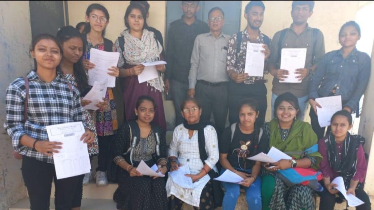 Gujarat : Students of Smt. S. R. Mehta Arts College conducted Sociological Survey of Randesana Village in Gandhinagar