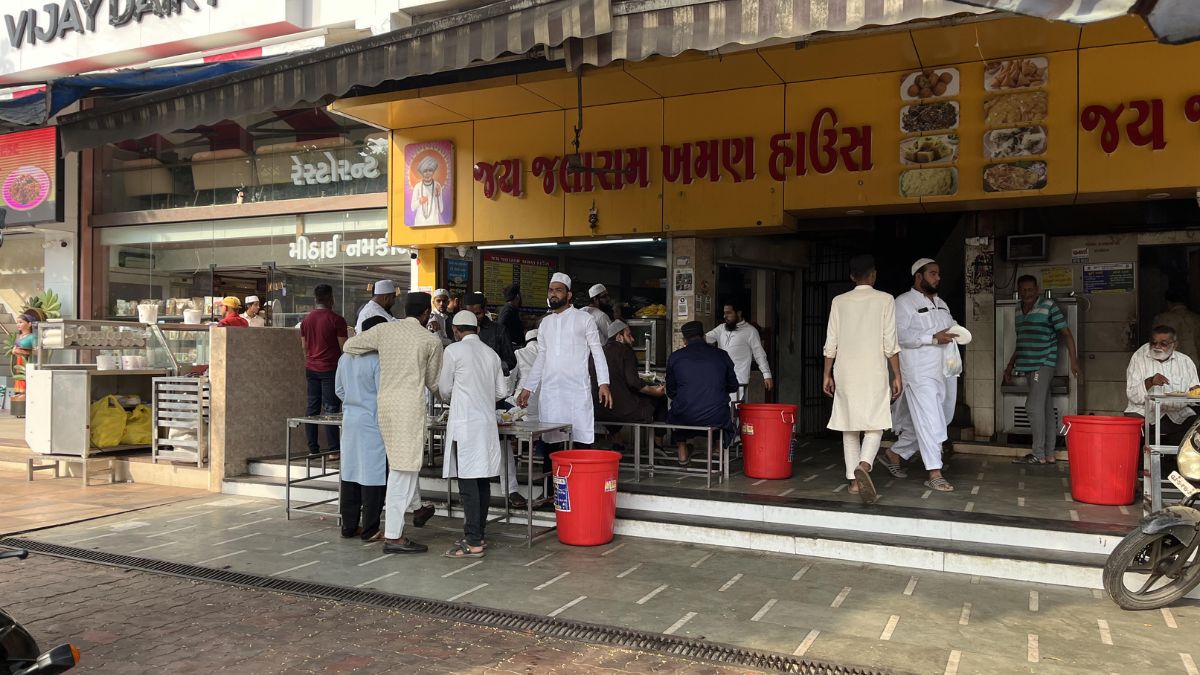 Surat's Muslims Celebrate Eid with Traditional Farsan Delights