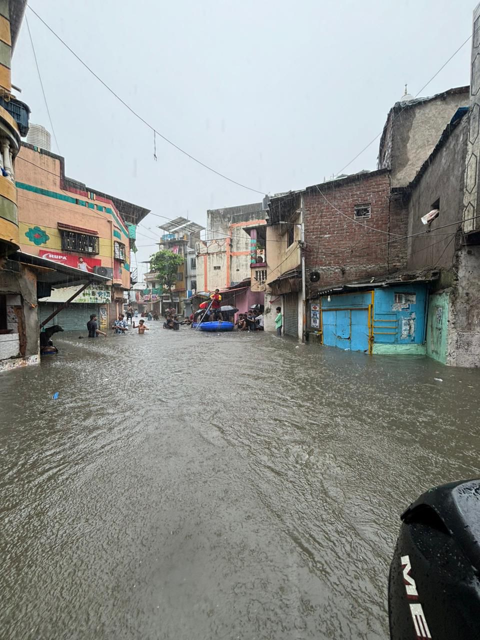 Creek Flooding Wreaks Havoc in Surat, Thousands Stranded