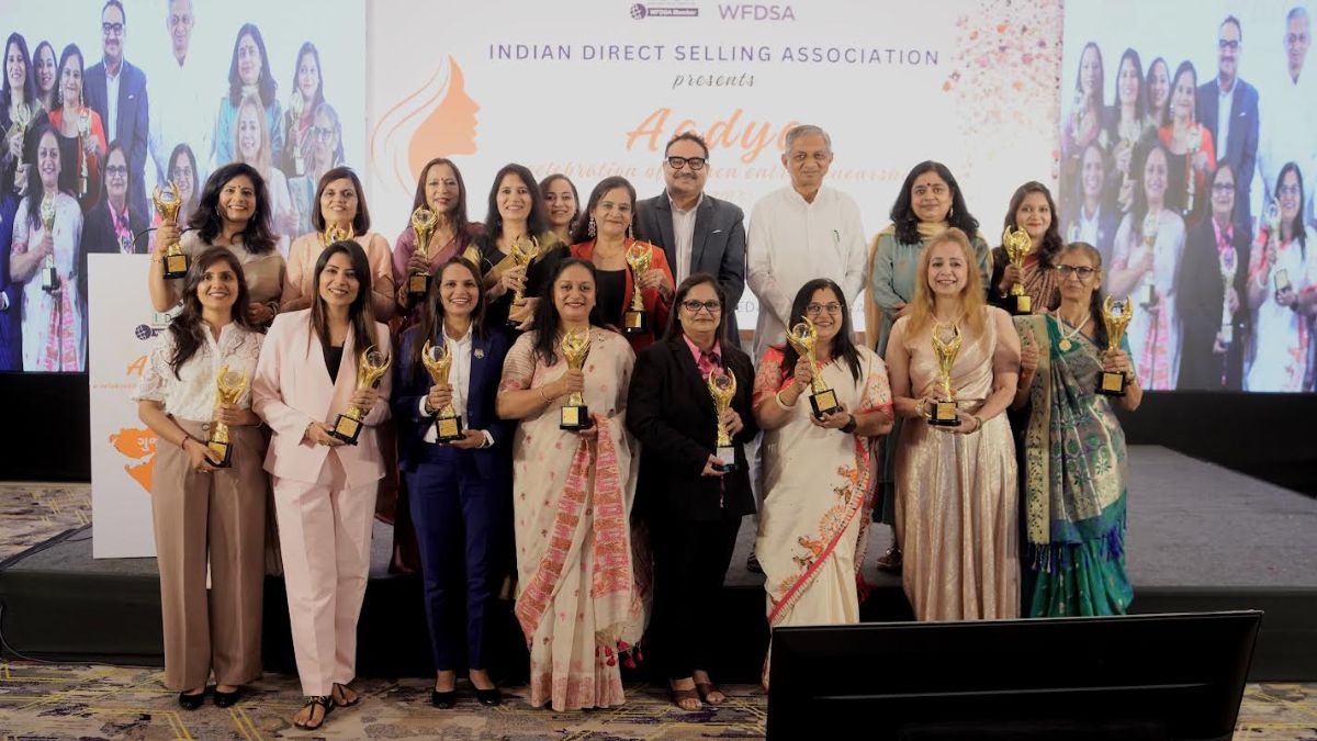 the direct selling business in Gujarat has crossed Rs 1,000 crore, registering a growth of nearly 10%