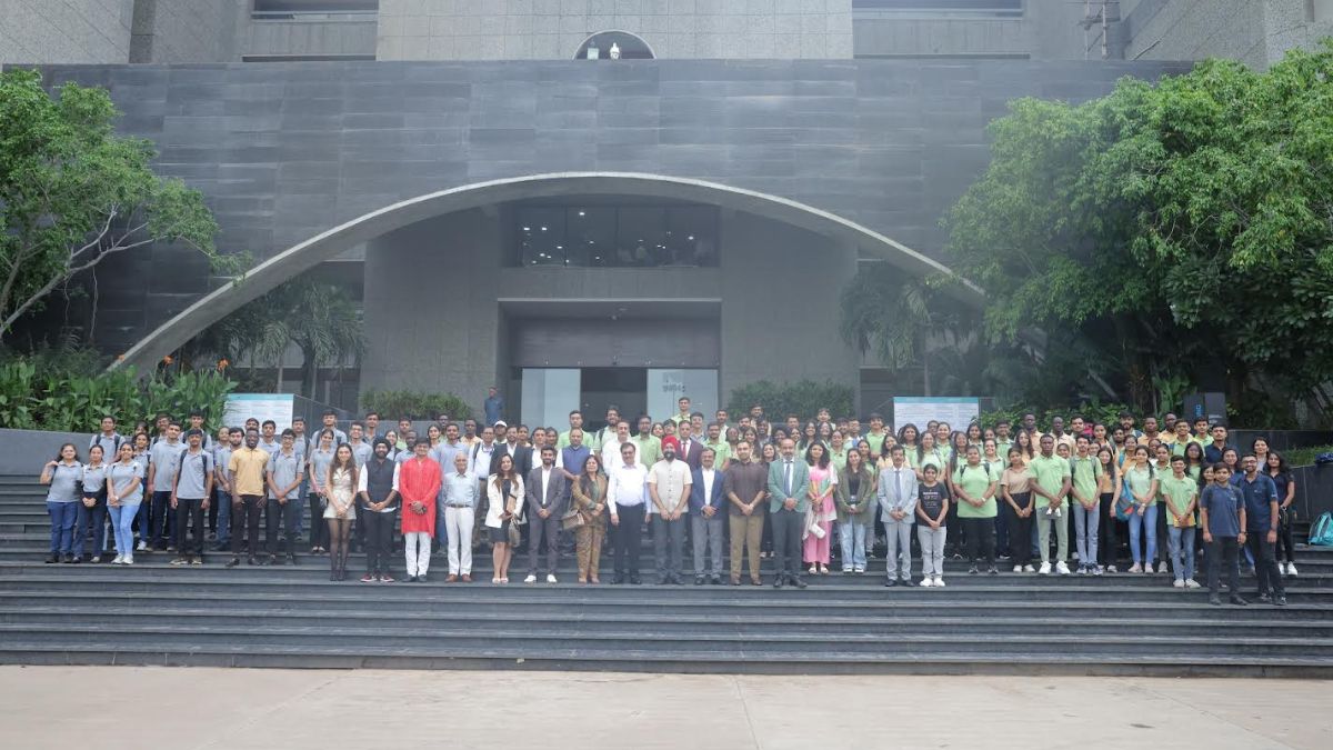 With a view to creating a platform for the exchange of ideas and perspectives, Marwadi University in Rajkot recently hosted the TEDx Marwadi University event
