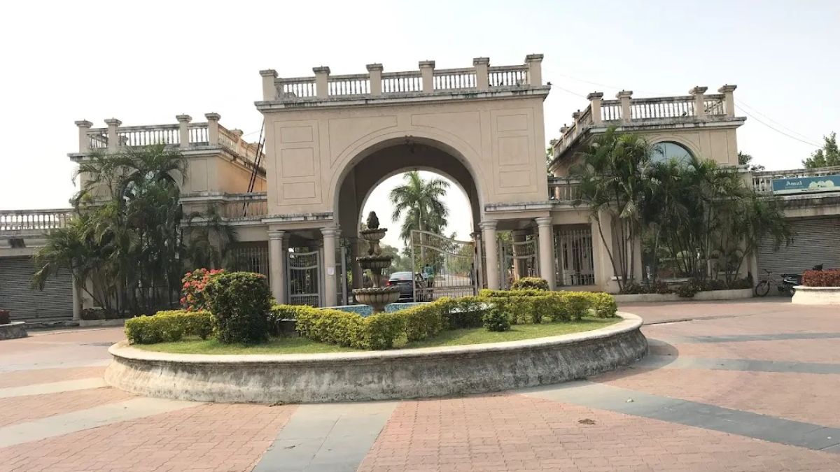 Surat land scams in Silent zone, the blunt times