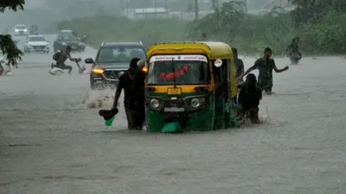 Gujarat heavy rain forecast, the blunt times