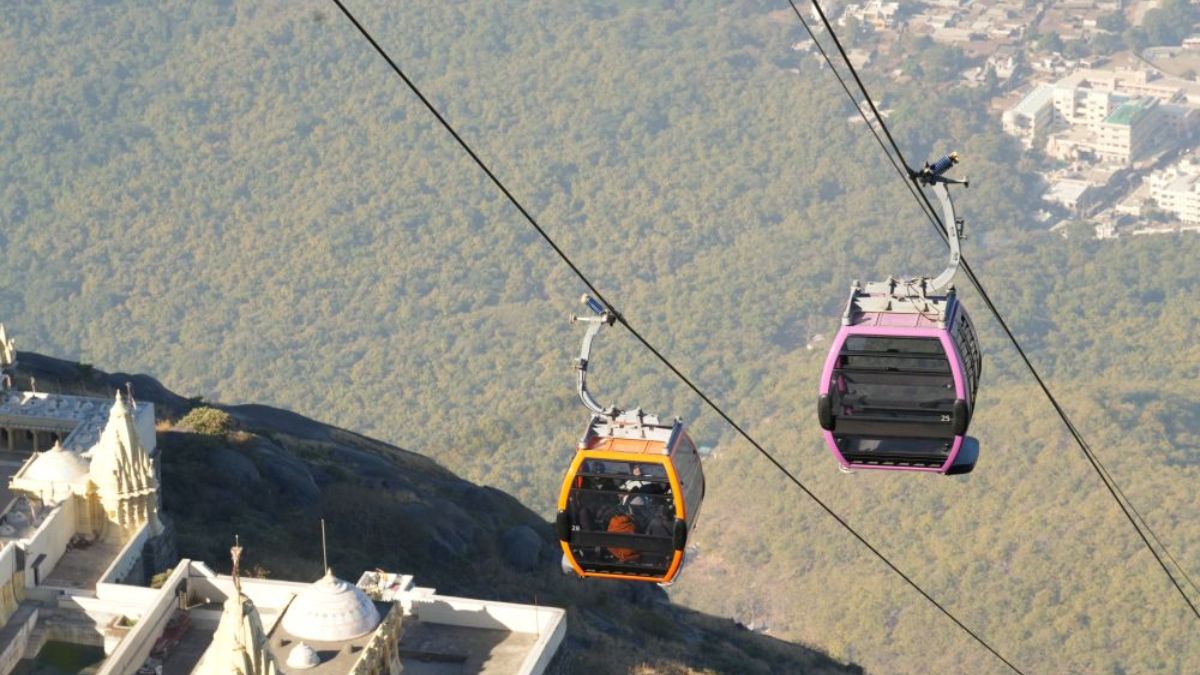 Girnar Ropeway closed due to wind, the blunt times
