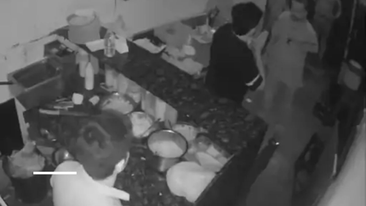 Surat police assault fast food shop, the blunt times