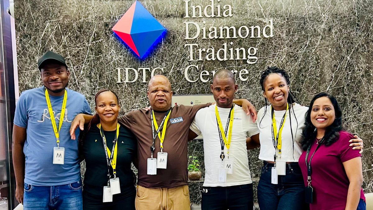 Okavango Diamond Company rough diamond viewing BDB, the blunt times