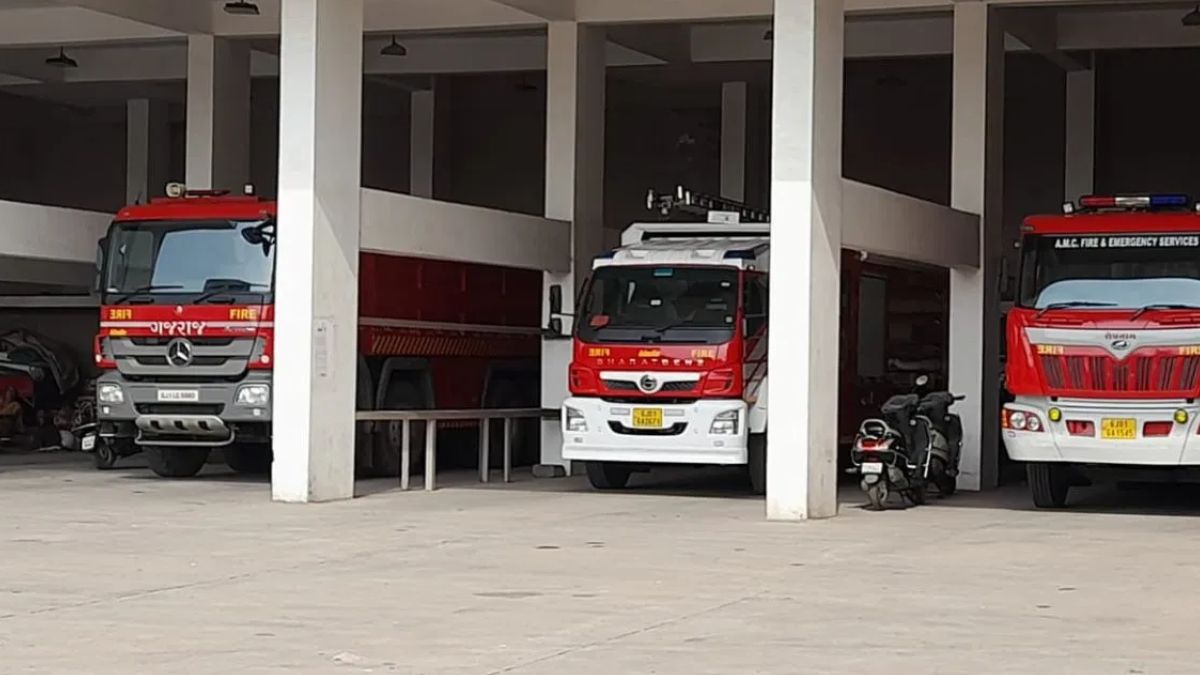 Ahmedabad fire department vehicles without fitness certificates, the blunt times