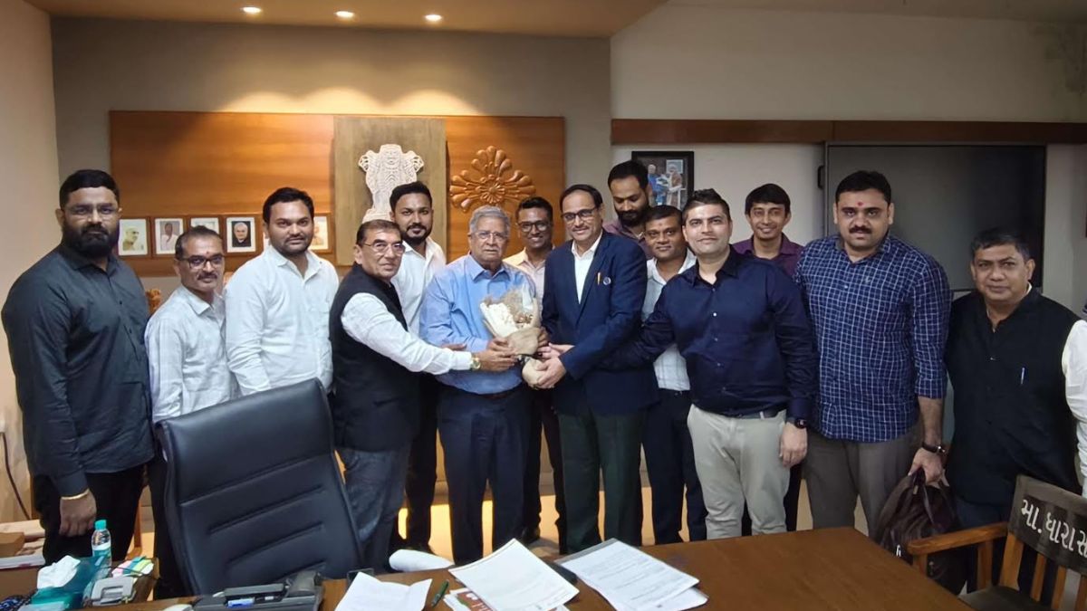 SGCCI delegation meets Gujarat CM, the blunt times