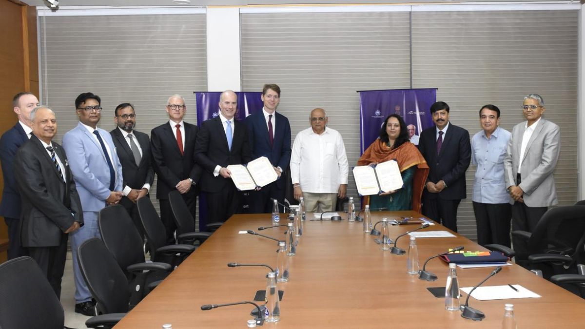 Pipavav Port expansion Gujarat, the blunt times