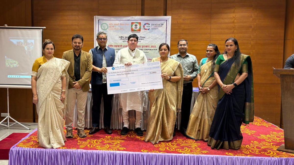 Varsha Haresh Bhatti Best Excellence Award 2025, the blunt times