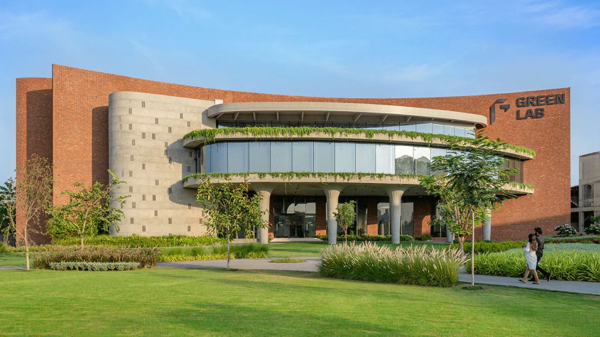 Greenlab Diamonds Surat workers strike, the blunt times