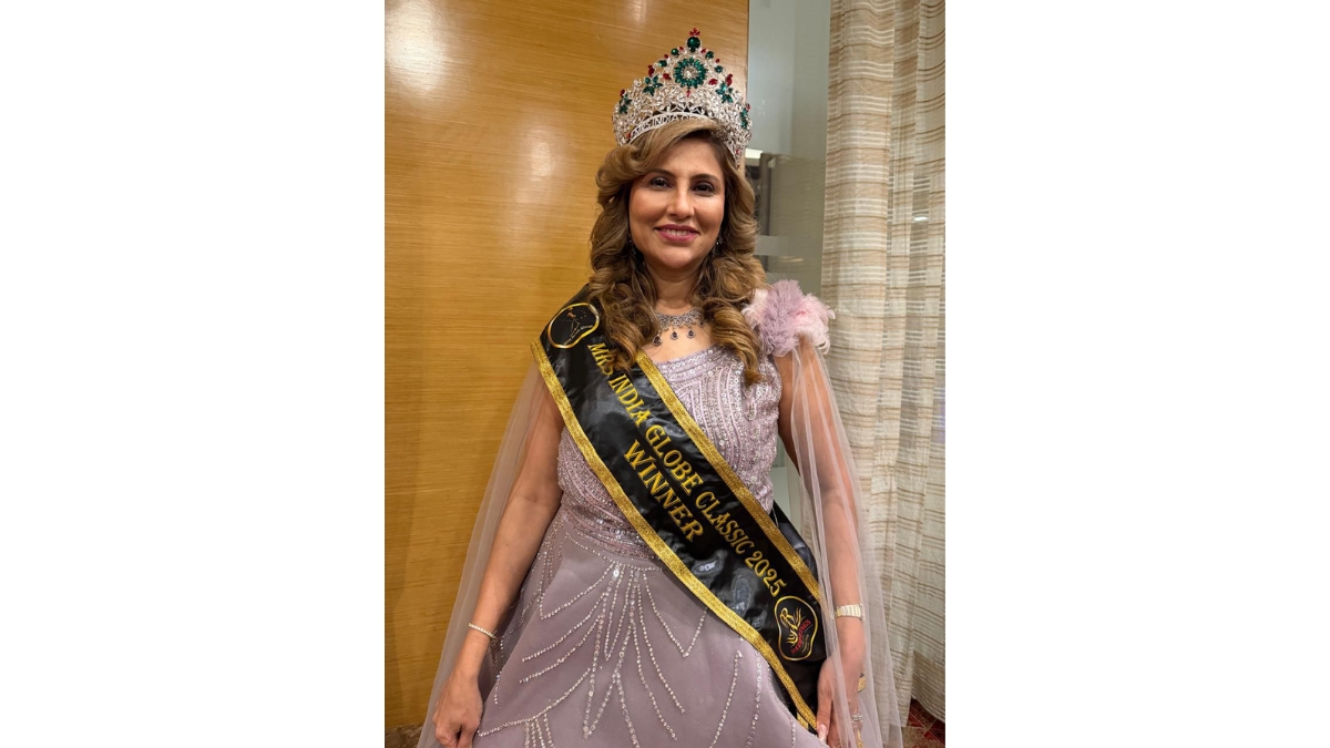 Prof. Dr. Parin Somani crowned Mrs. India Globe 2025 in New Delhi.-TBT