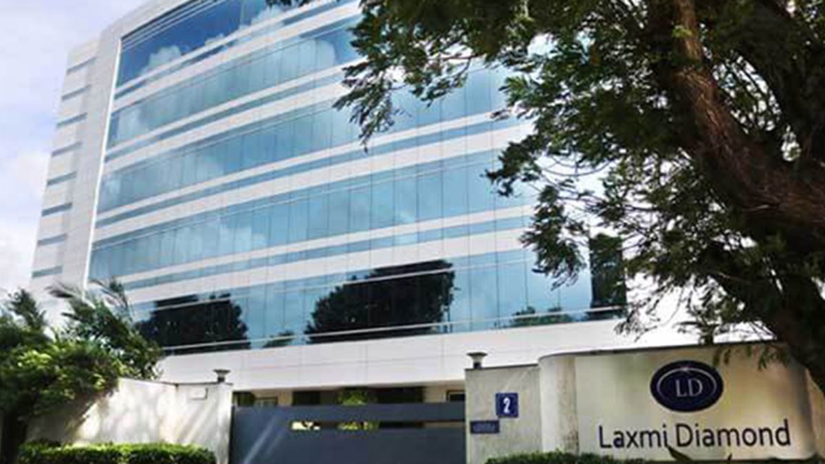 Income Tax raid Laxmi Diamond Surat, the blunt times