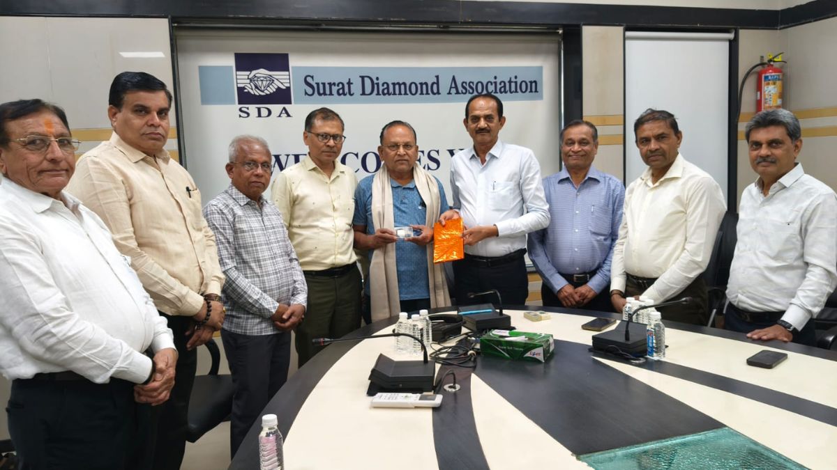 Surat Diamond Market Honesty, the blunt times