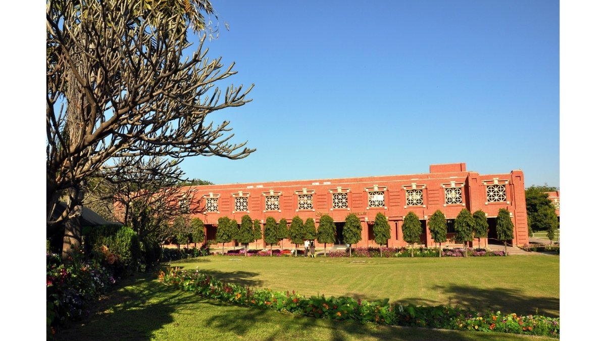 IIM Lucknow, TimesPro invite applications for the 10th intake of the Chief Strategy Officers Programme-PNN