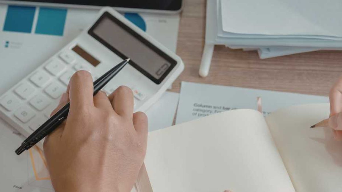 Rupee fall impact on study abroad costs, the blunt times