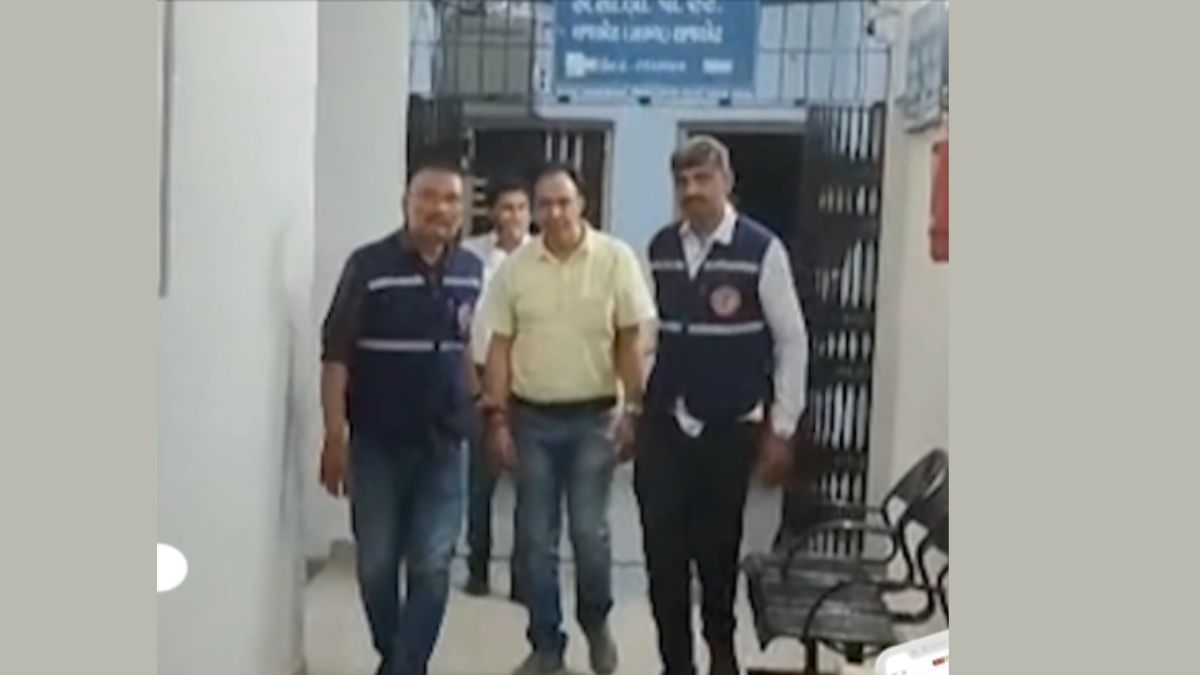 Rajkot ACB bribe case CGST officer, the blunt times