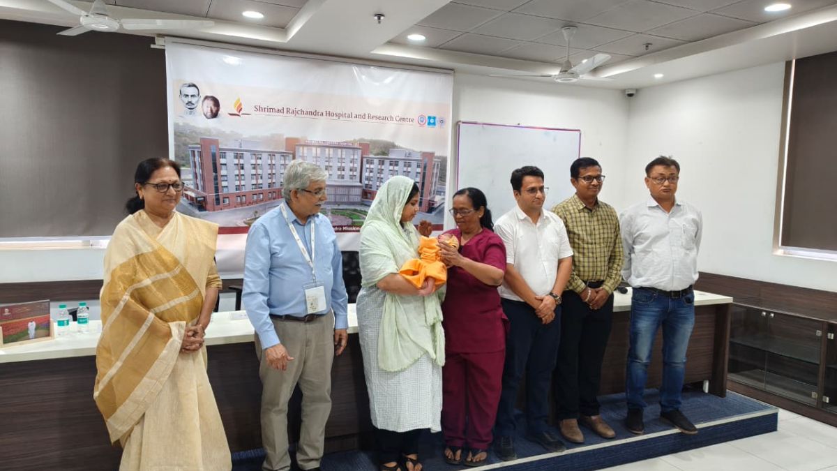 Shrimad Rajchandra hospital Physiological cord clamping research India, the blunt times