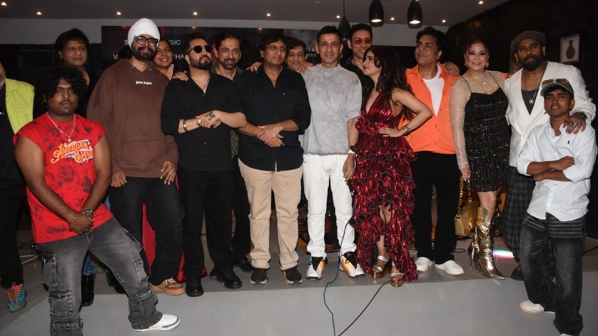 Vibes, Energy, Chaos: Shibani Kashyap Drops ‘Sarfira’ at Mika Singh-Hosted Night-TBt
