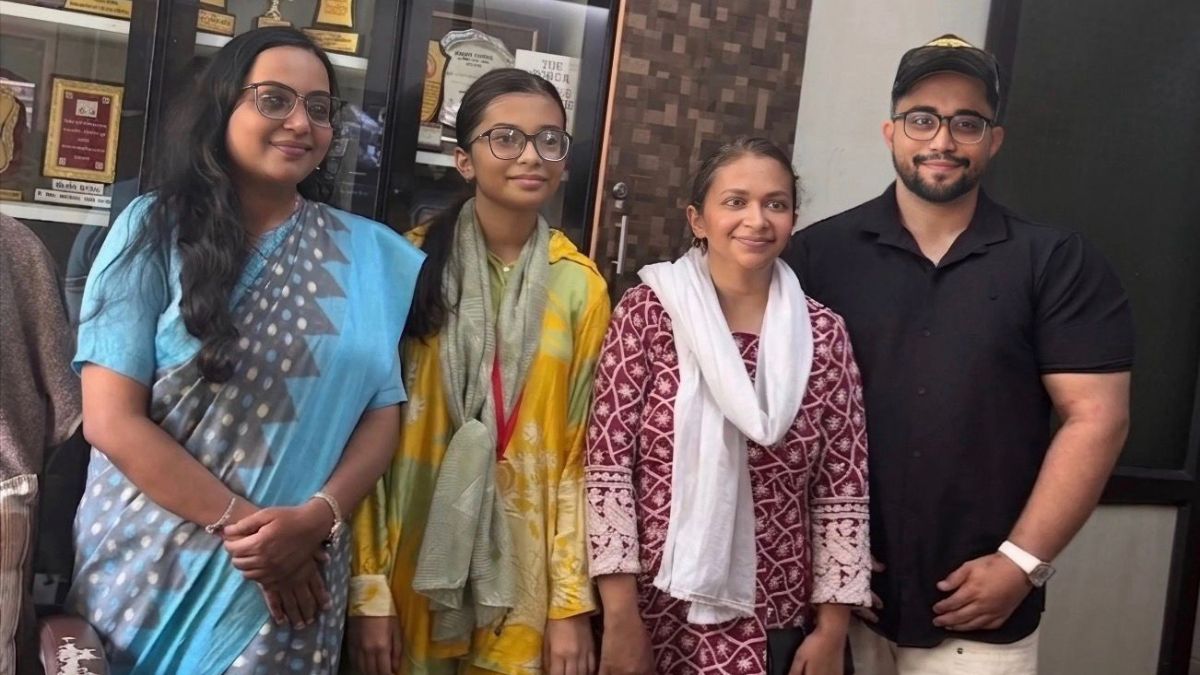 Surat SSC topper Khnasa Sheth result, the blunt times