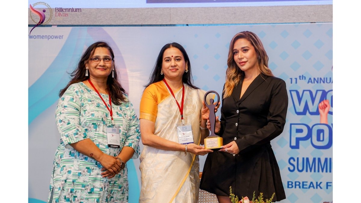MET Management Representative Mrs. Vishakha Bhujbal Honoured with 'Women Power Impact Creator of the Year Award'-PNn