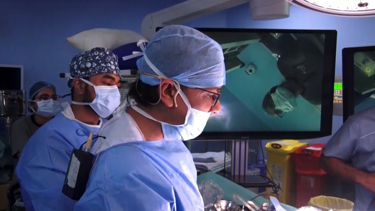 The Top Urologist in Kolkata, Dr. Tarun Jindal Performs Live VEIL Surgery at UroOncoCon 2026-TBT