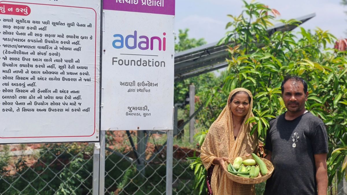 Tribal Women Earn Big from Summer Farming in South Gujarat Tribal women farmers summer farming, the blunt times