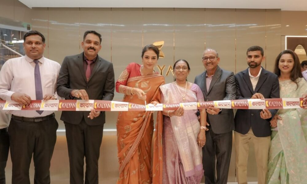Kalyan Jewellers Vapi showroom, the blunt times