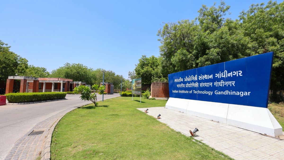 IIT Gandhinagar Gujarat semiconductor training hub, the blunt times