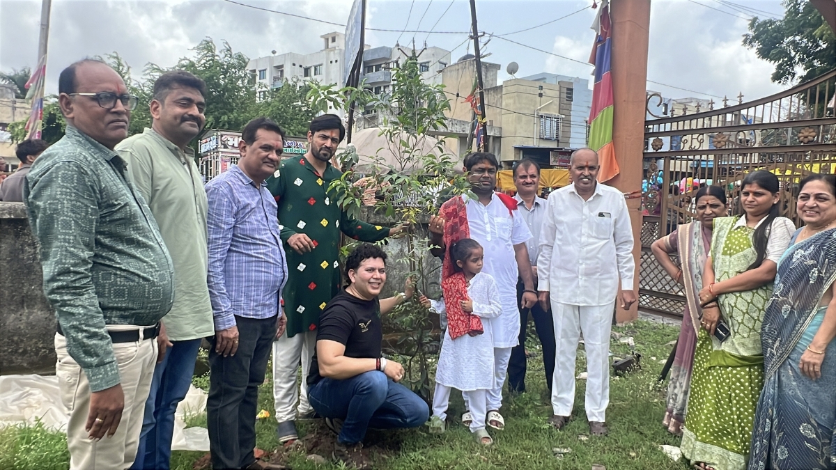 Spirituality Meets Sustainability: Viral Desai Leads Mega Tree Plantation At Gangadhara On Ashadhi Beej Viral Desai