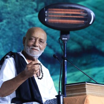 Morari Bapu