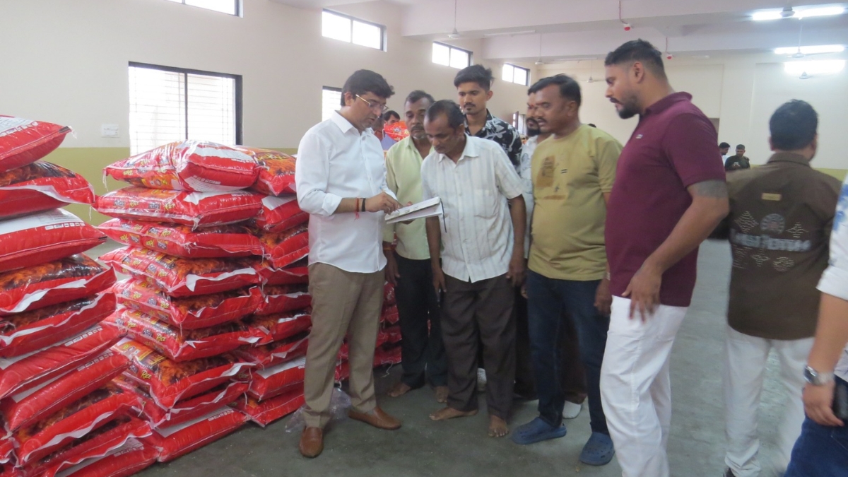 Samrat Bhau Mobilises Relief Effort as Floods Disrupt Life Across Surat-TBT