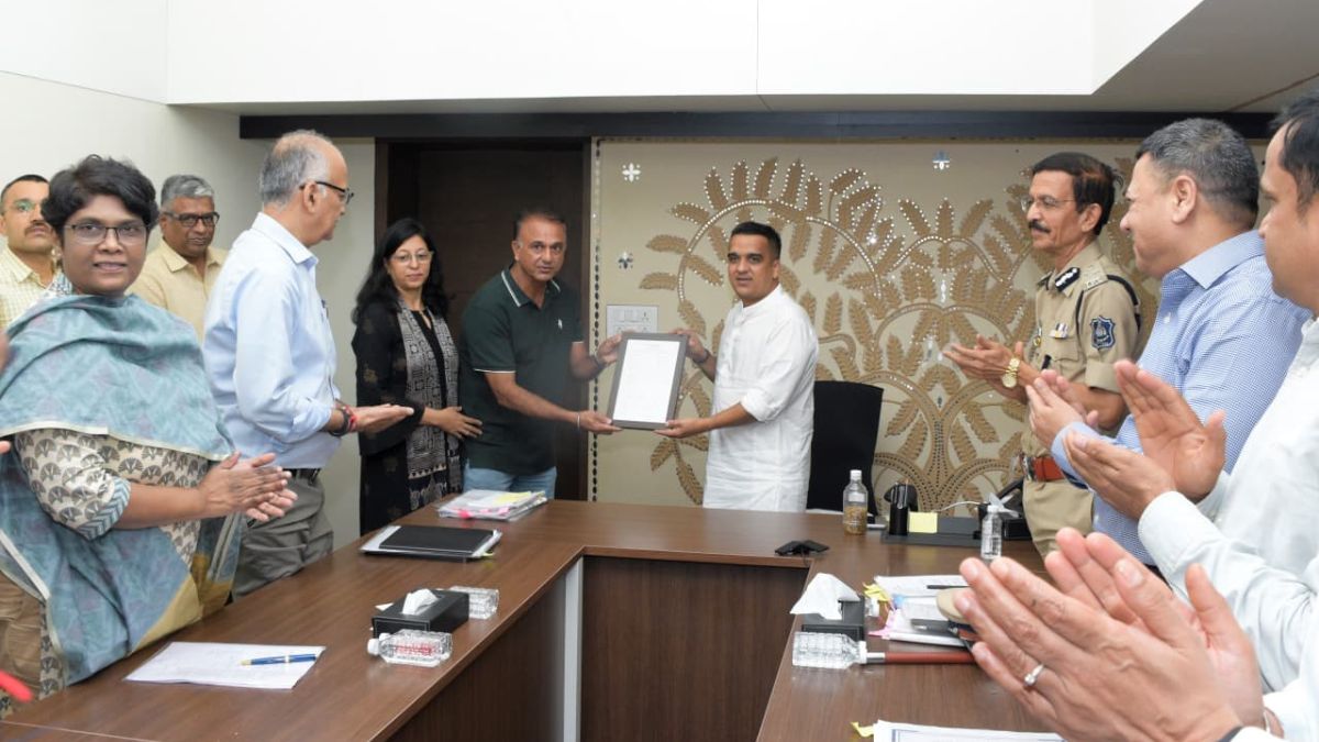 Gujarat Launches e-Zero FIR for Instant Cyber Fraud Complaints Gujarat e-Zero FIR cyber fraud, the blunt times