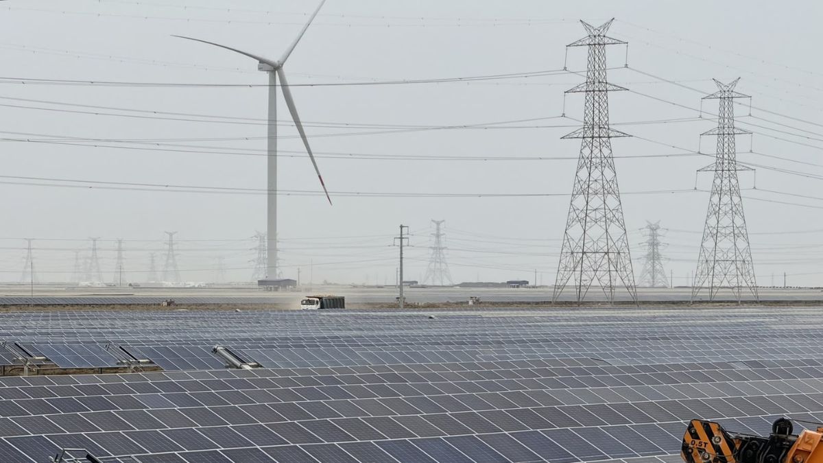 Gujarat renewable energy capacity, the blunt times