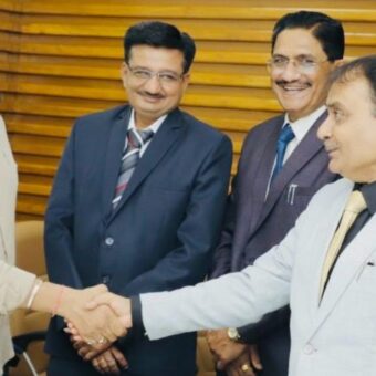 Surat Lok Adalat cheque bounce case, the blunt times