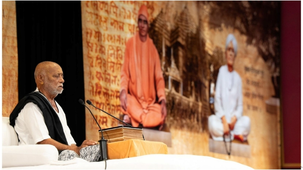 Morari Bapu's Ram Katha begins at at Sanders Theatre in Harvard on India's 80th Independence Day