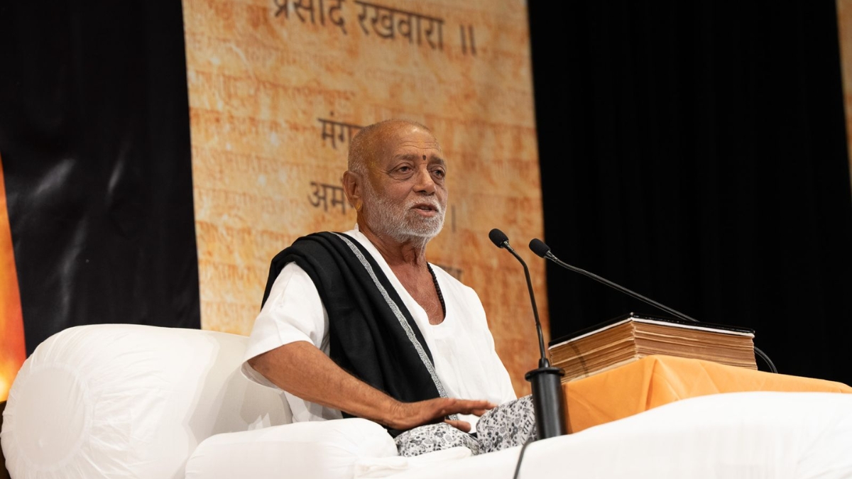 Morari Bapu’s Nine-Day Ram Katha at Harvard Concludes with Call to Preserve Indian Scriptures Morari Bapu