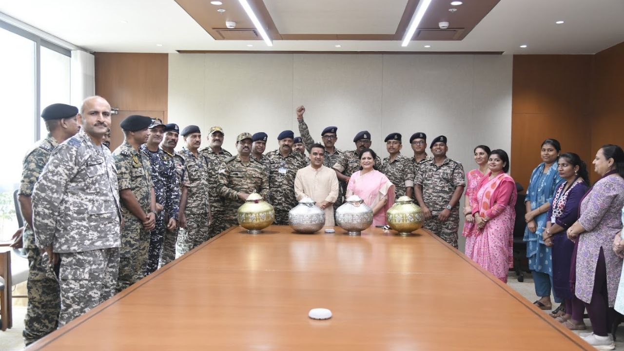 Gujarat Rakhis for soldiers, the blunt times