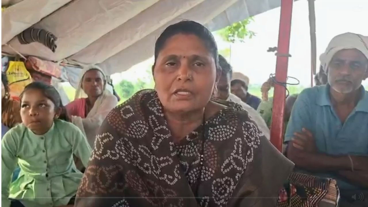 Khopi Forest Land Row: Congress Warns of Protest Over Tribal Farmers’ Rights Khopi tribal farmers forest rights Surat, the blunt times