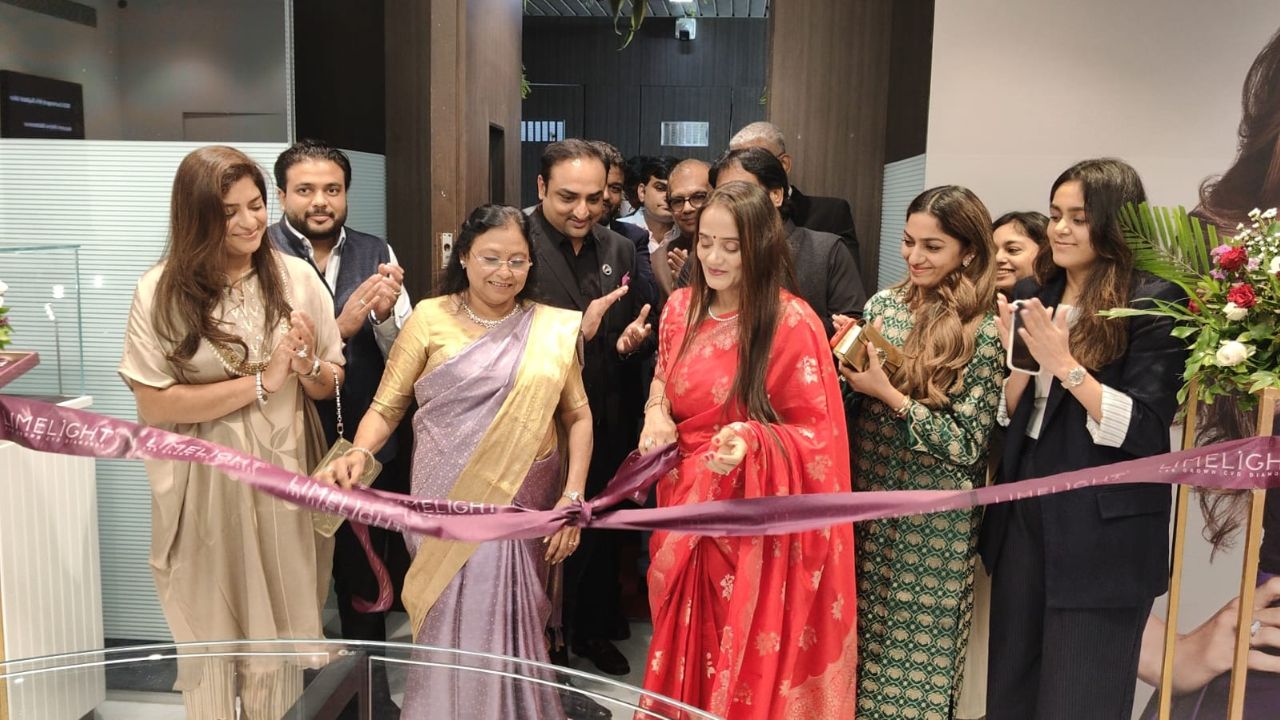 Lab-grown diamond brand Limelight unveils power mark in Surat Limelight Power Mark Diamond Brooch Collection, the blunt times