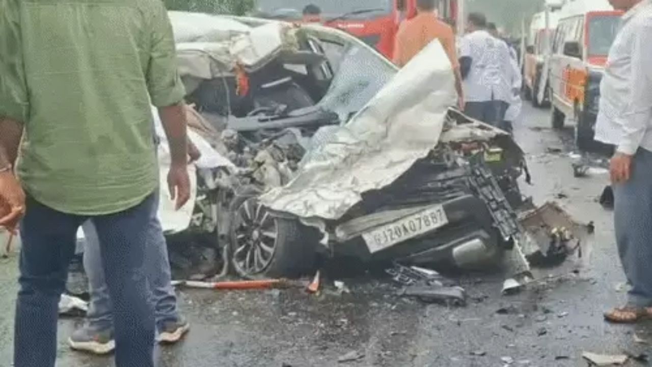 Mahisagar road accident, the blunt times